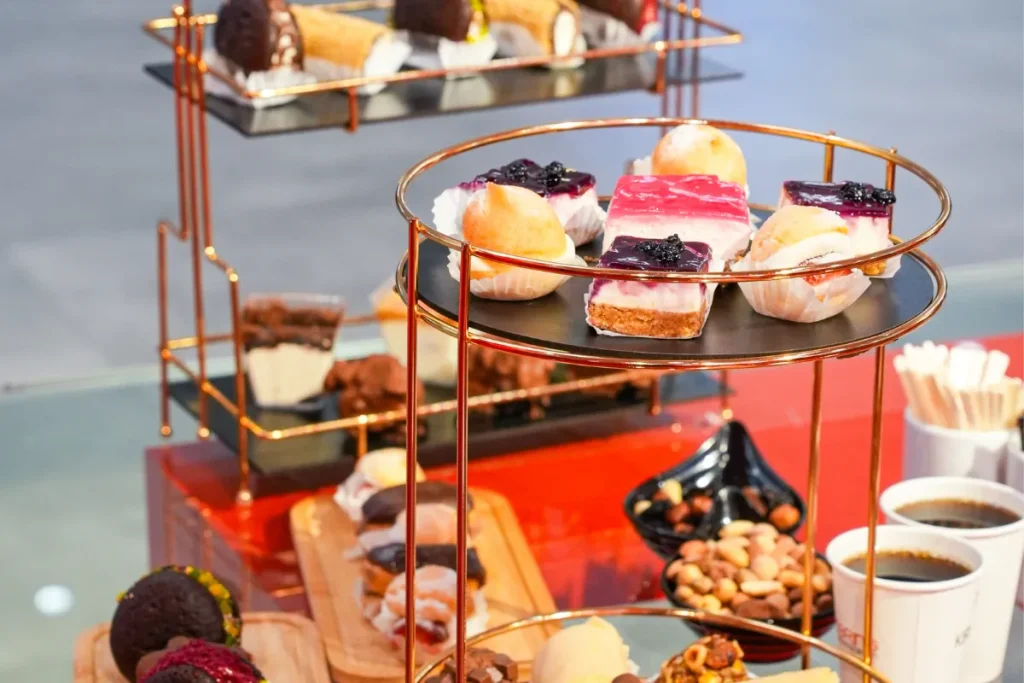 Fuar Catering Görselleri 4 Avrasya Gösteri ve Sanat Merkezi’nde düzenlenen fuarlarda sunulan fuar catering hizmeti