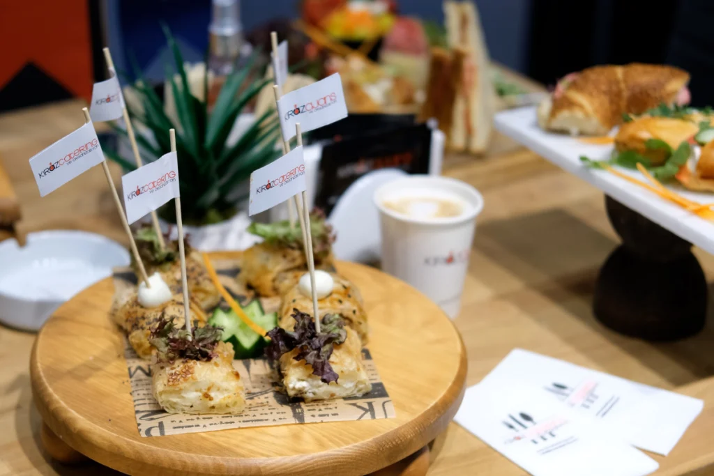 Anasayfa 8 Tube & Wire Eurasia fuarında sunulan profesyonel fuar catering ikramları ve stand servisleri