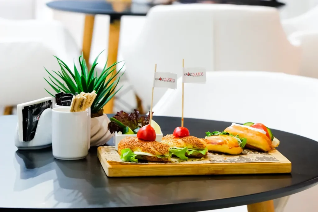 Fuar Catering Görselleri 14 WOW Otel’de düzenlenen fuarlarda sunulan profesyonel fuar catering hizmeti
